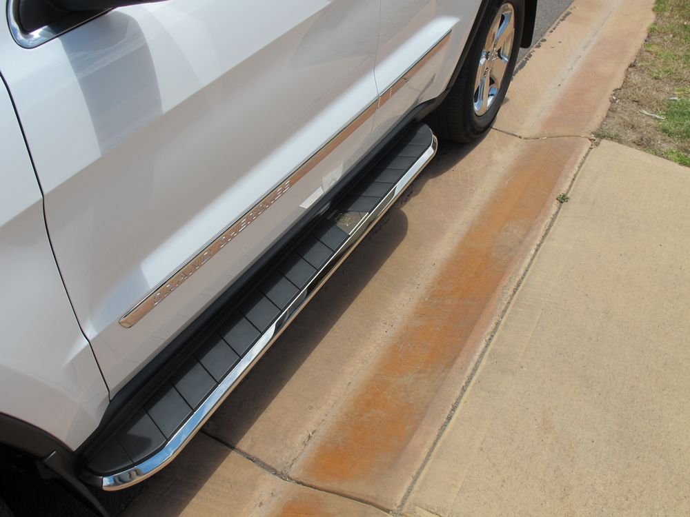 6 Smart Reasons to Install Side Steps on Your Car