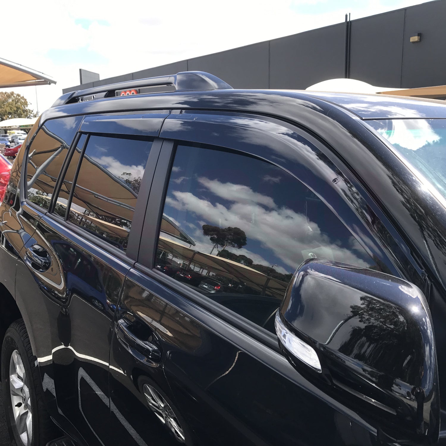 Injection Weather Shields + Bonnet Protector for Toyota Land Cruiser Prado 150 2013-2017