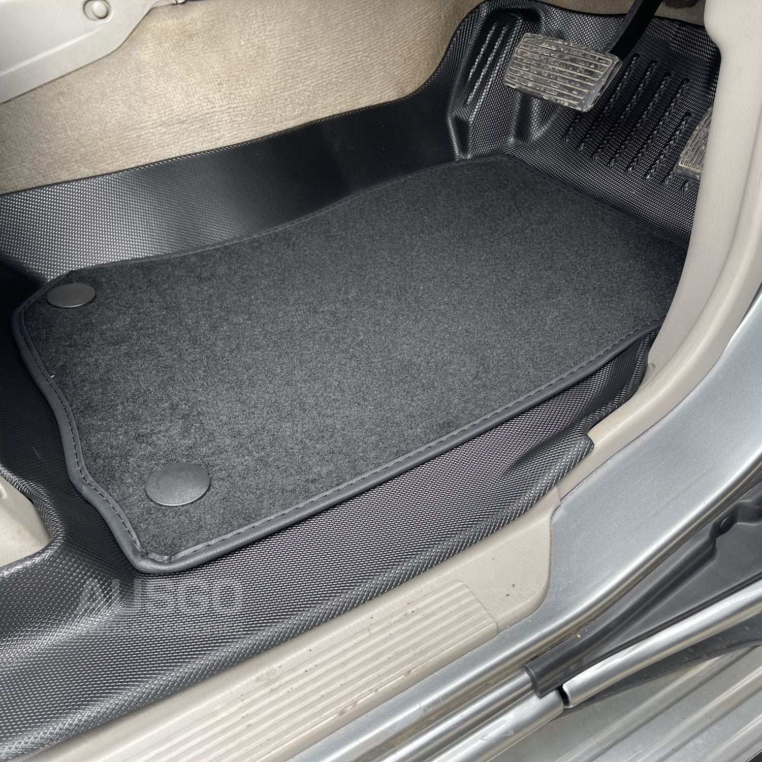 Double-Layer Car Floor Mats for Nissan Patrol GU Y61 1997-2015
