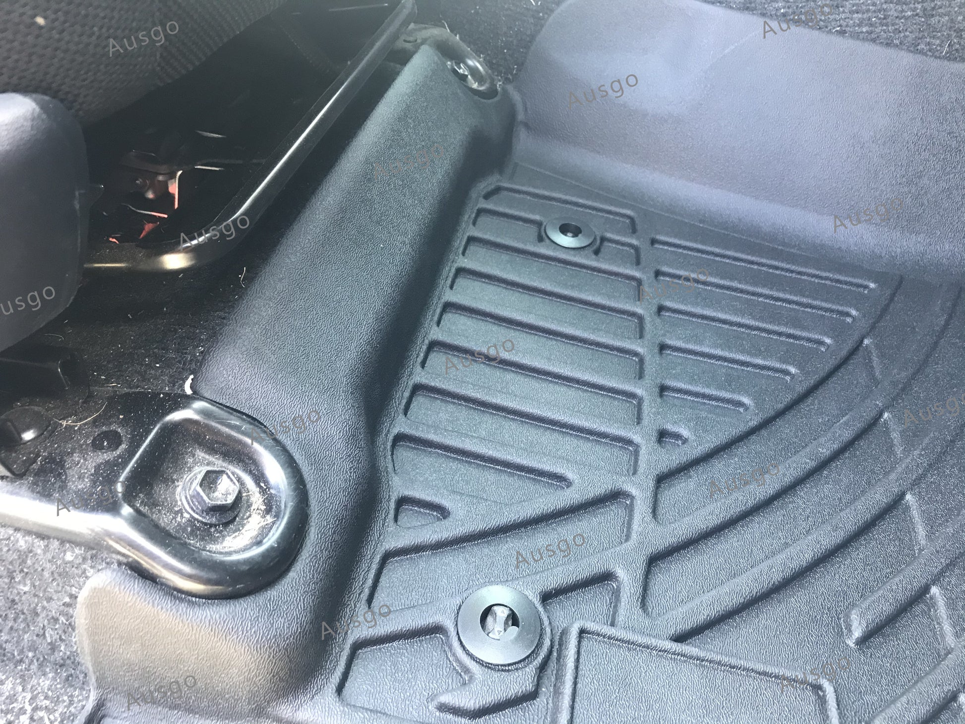 3D Floor Mats for Toyota Hilux Dual Cab 2015-2024 Auto Trans