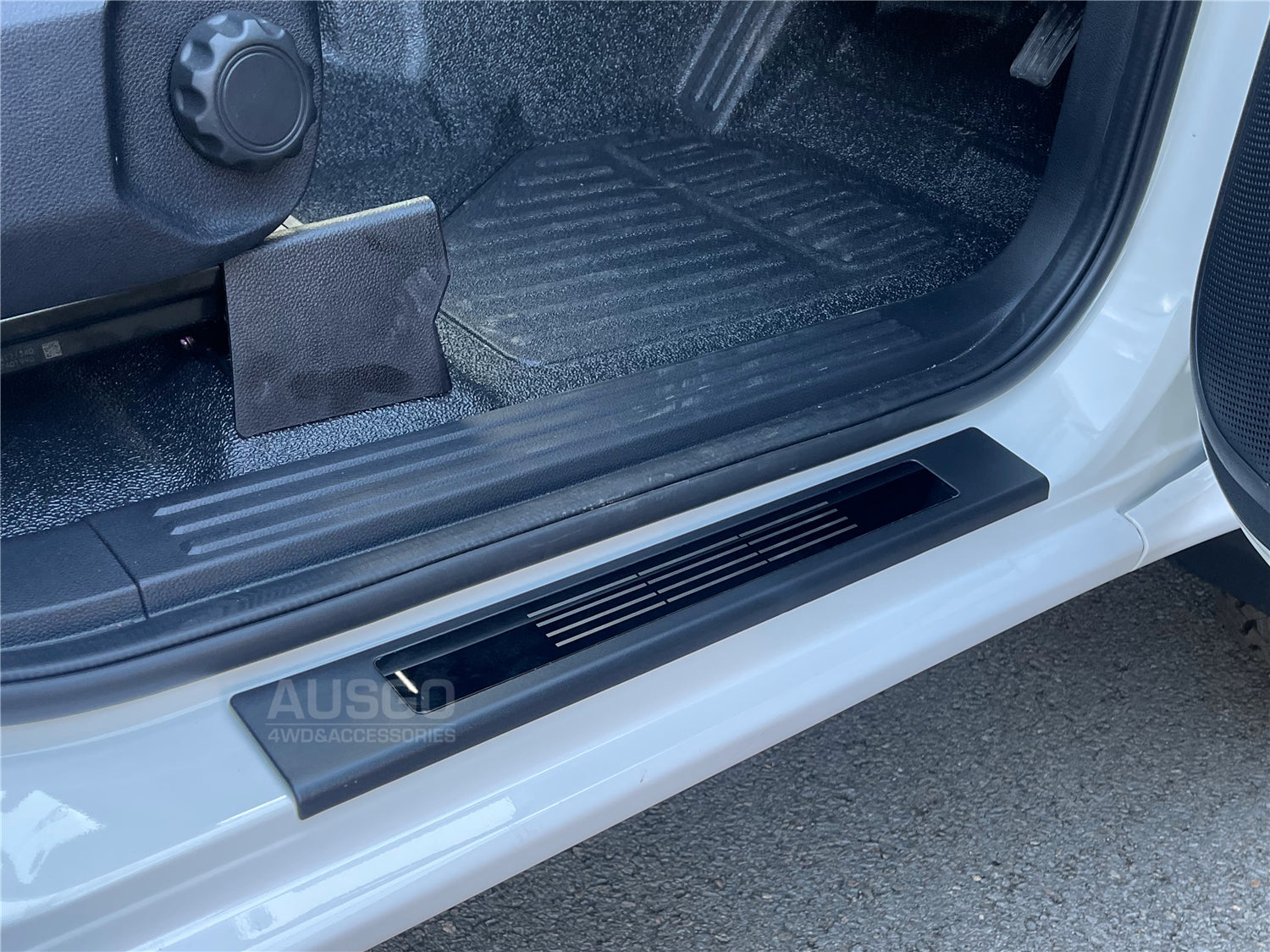 Double-Layer Car Floor Mats + Door Sill Protector for Volkswagen Amarok Next-Gen NF Dual Cab 2023-Onwards