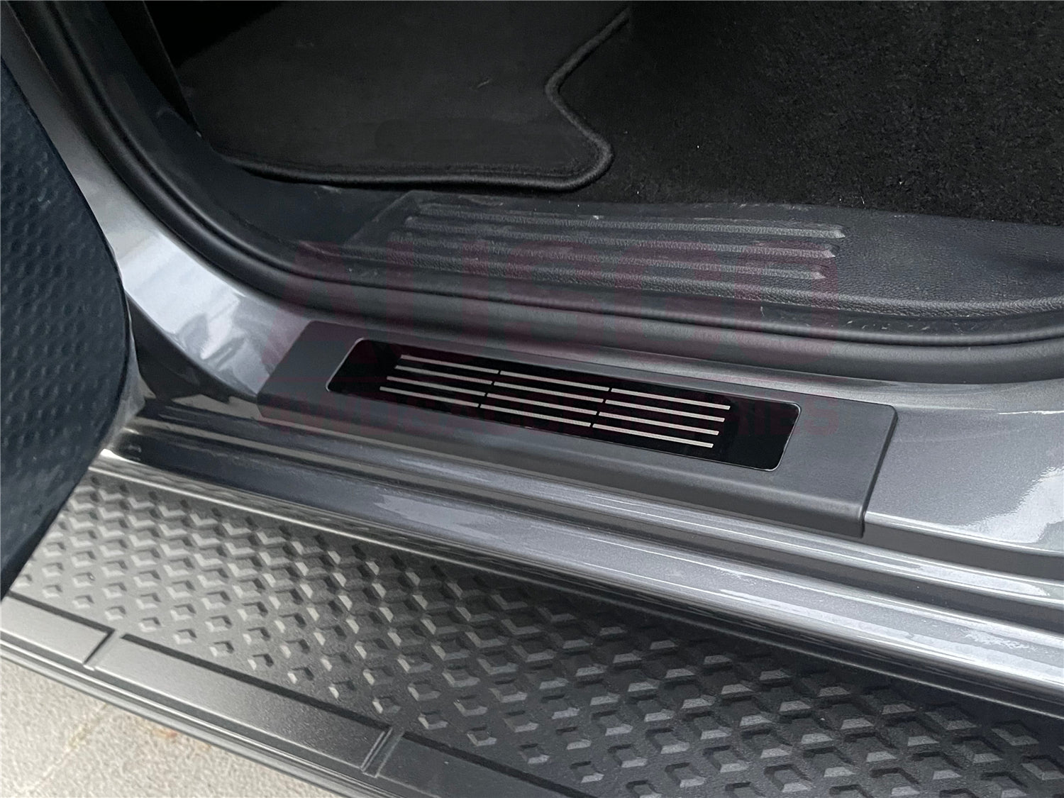 Double-Layer Car Floor Mats + Door Sill Protector for Ford Ranger Dual Cab Next-Gen 2022-Onwards