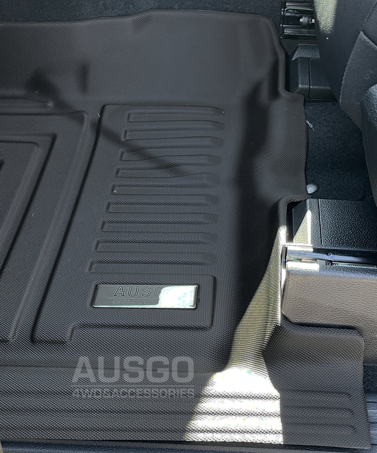 Floor Mats + Black Door Sill Protector for Volkswagen Amarok Next-Gen NF Dual Cab 2023-Onwards