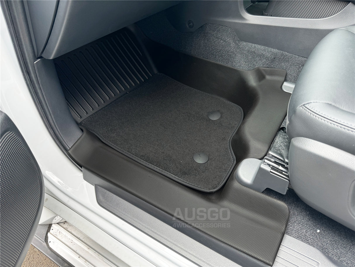 Double-Layer Car Floor Mats for Mitsubishi Pajero Sport 2015-Onwards 7 Seats