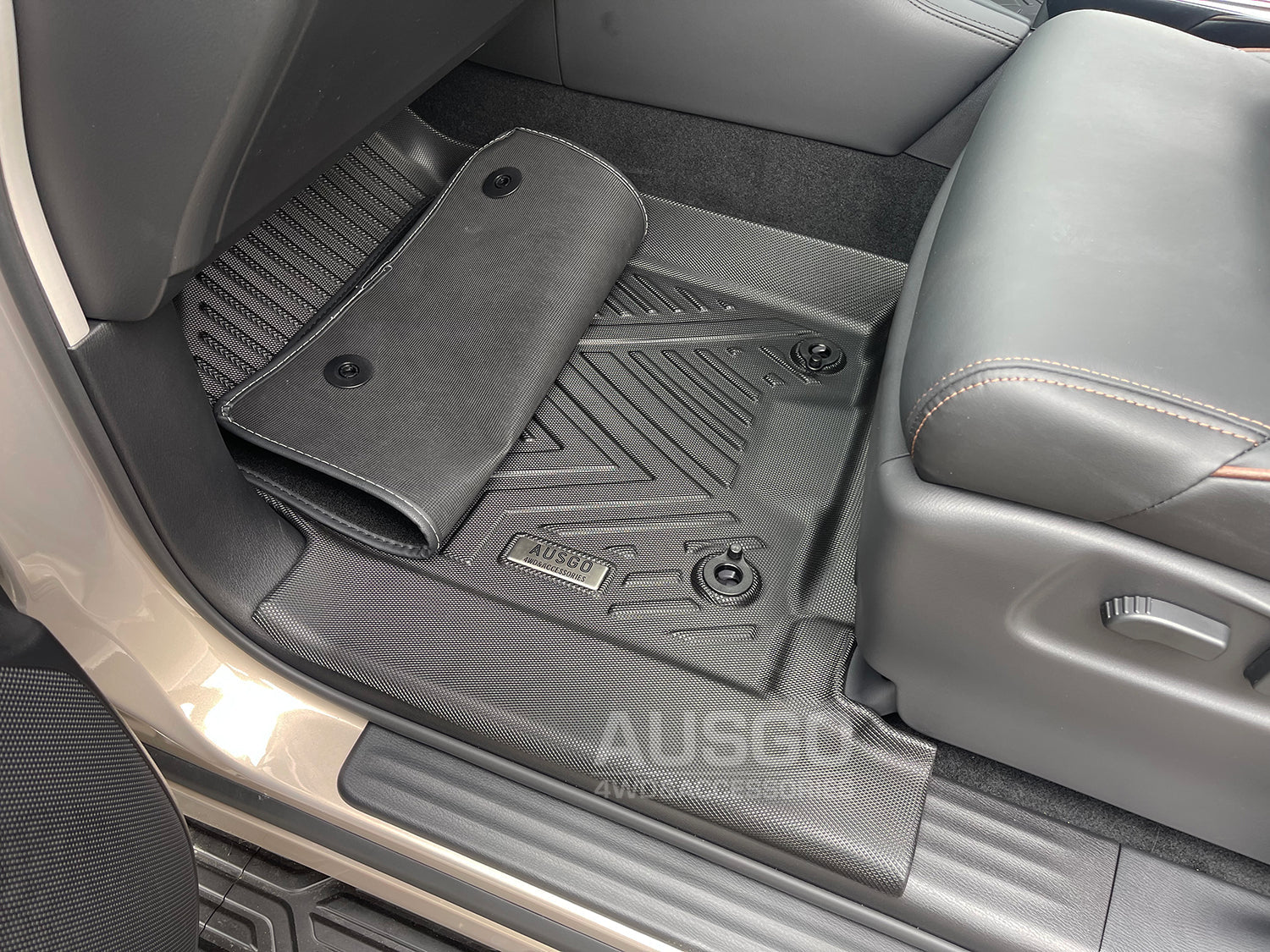 Double-Layer Car Floor Mats for Nissan Patrol Y62 2012-Onwards