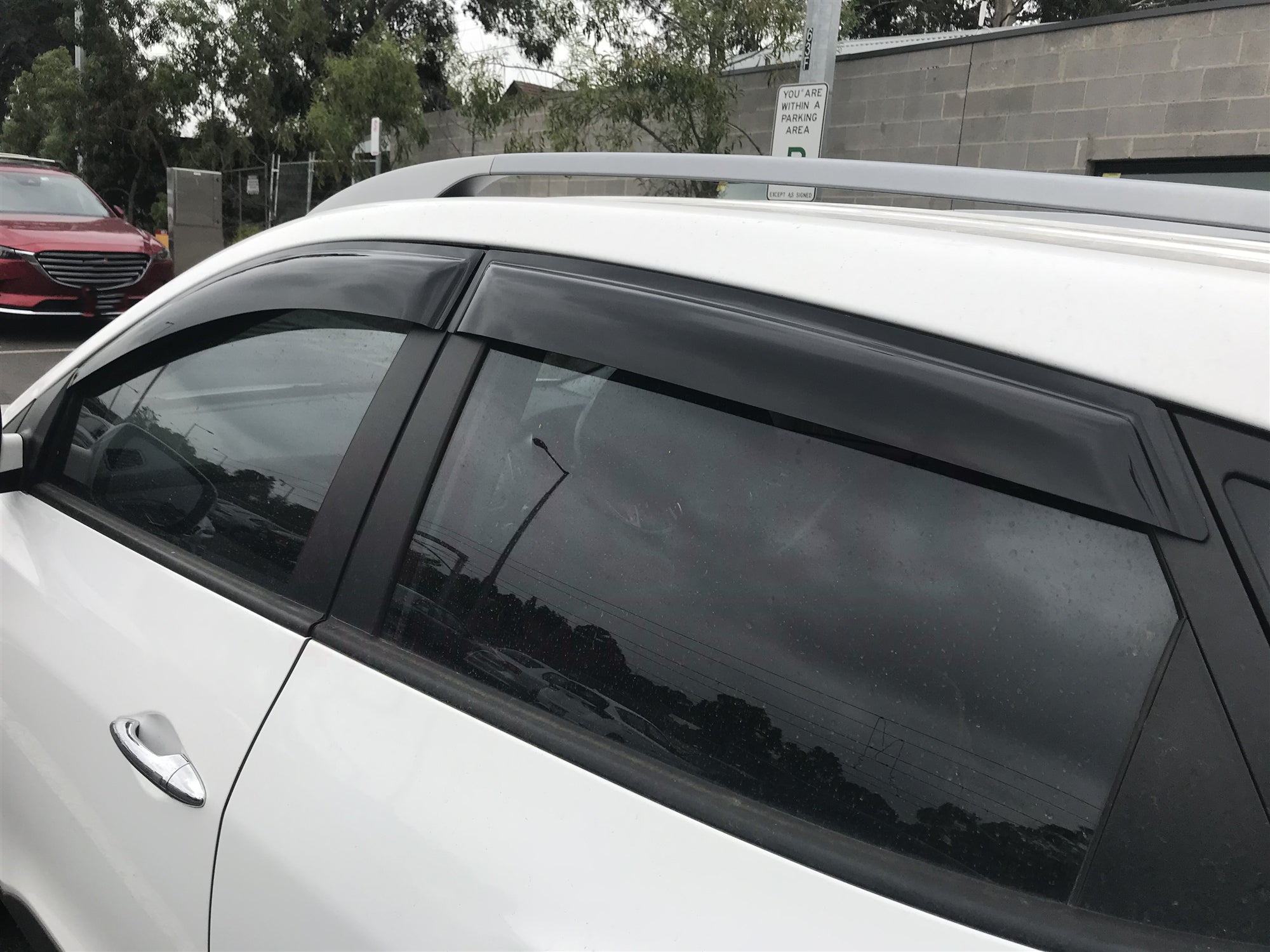 ClimAir Zijwindschermen Master (achter) passend voor Hyundai ix35 5 deurs 2010-2014 ClimAir Zijwindschermen Master (achter) passend voor Hyundai ix35 5 deurs 2010-2014