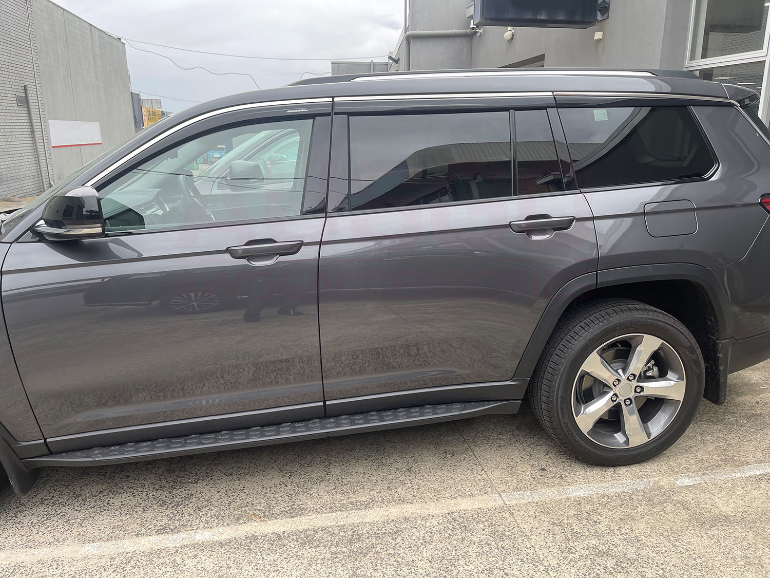 Stainless Trim Weather Shields for Jeep Grand Cherokee L WL 7 Seats 2021-Onwards