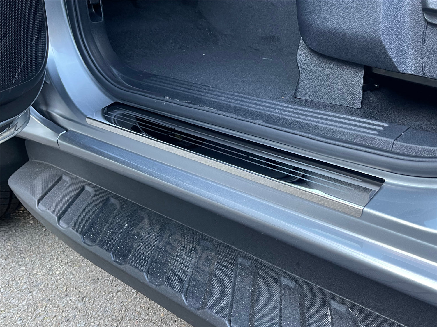 Double-Layer Car Floor Mats + Door Sill Protector for Ford Ranger Dual Cab Next-Gen 2022-Onwards