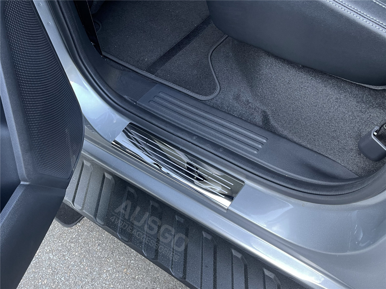 Double-Layer Car Floor Mats + Door Sill Protector for Ford Ranger Dual Cab Next-Gen 2022-Onwards