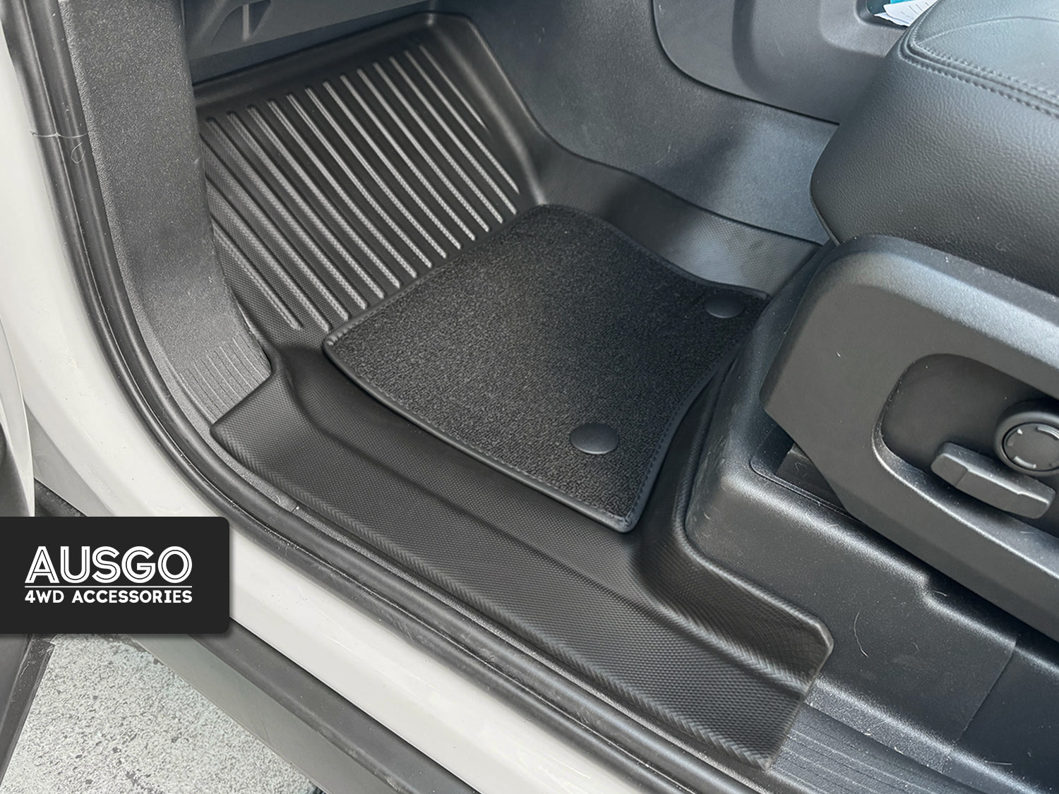 Double-Layer Car Floor Mats for Land Rover Defender L663 Series 110 5-Seat 2020-Onwards