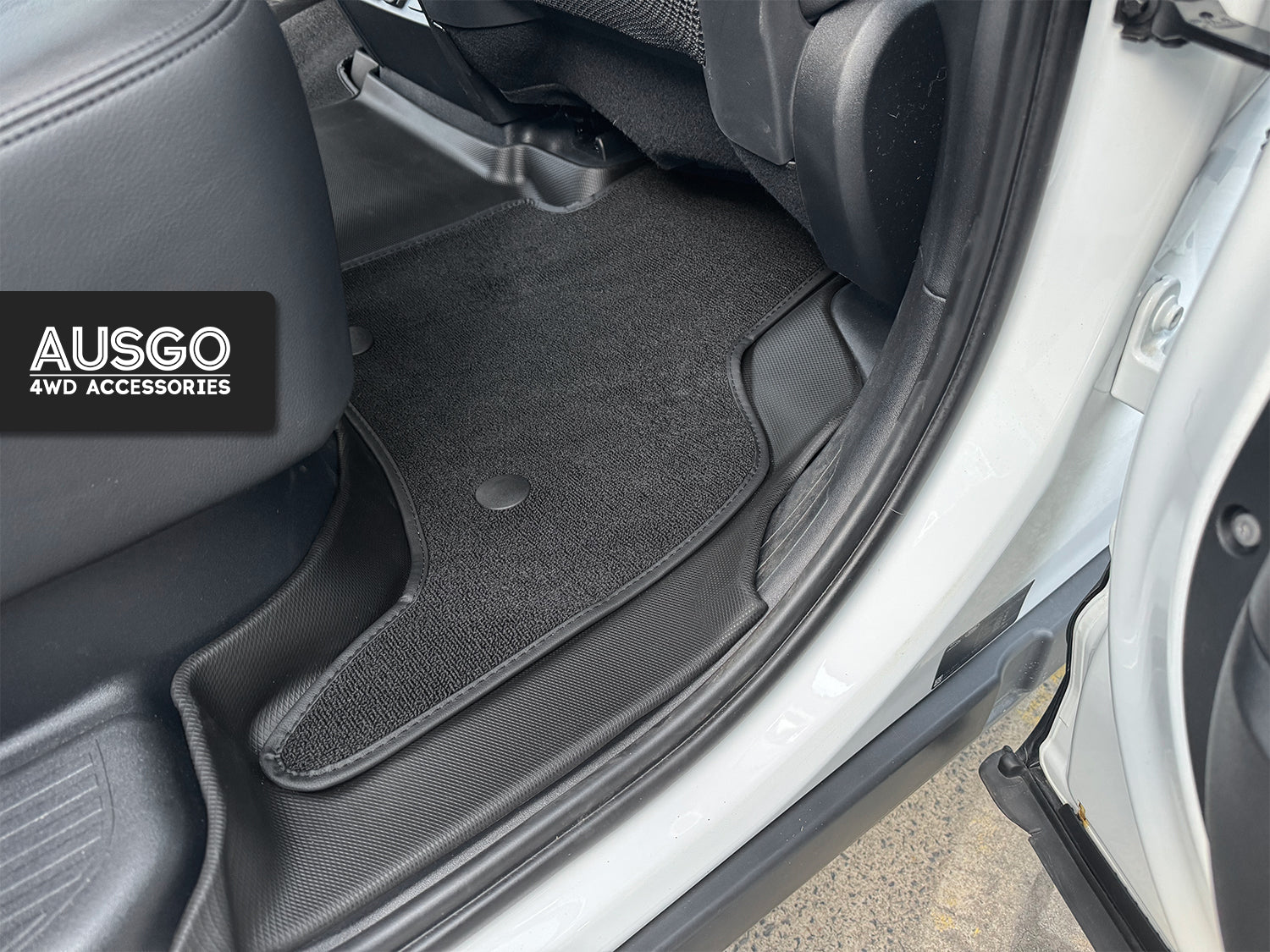 Double-Layer Car Floor Mats for Land Rover Defender L663 Series 110 5-Seat 2020-Onwards