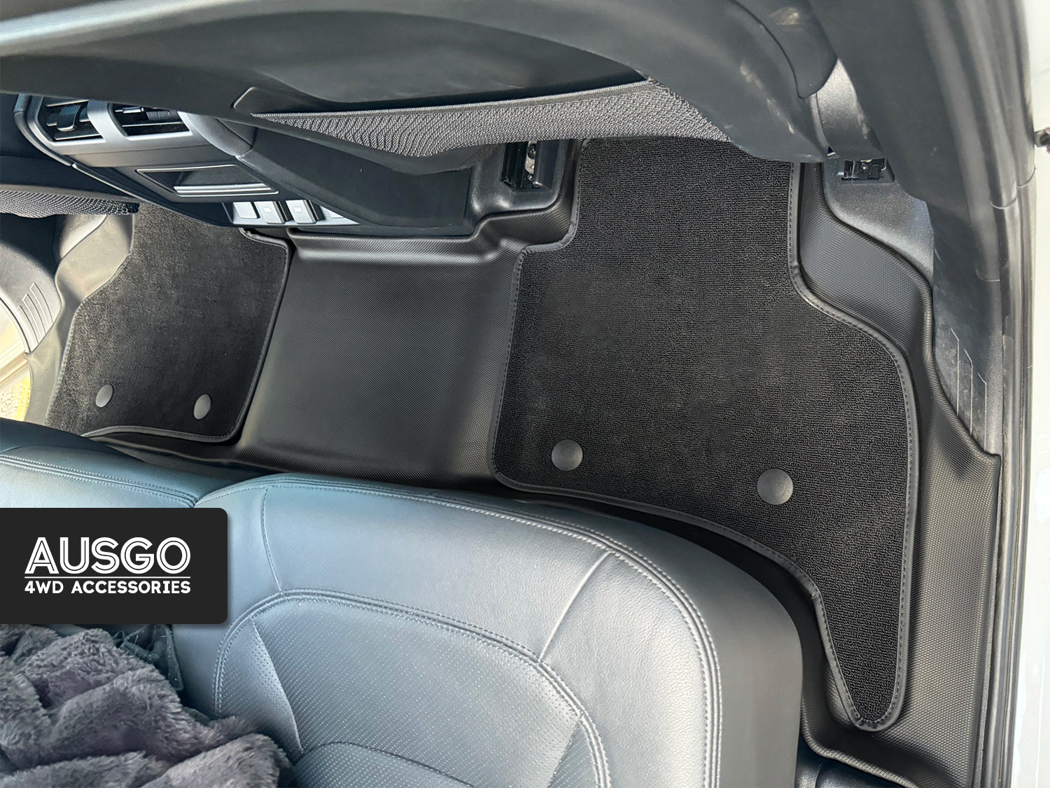 Double-Layer Car Floor Mats for Land Rover Defender L663 Series 110 5-Seat 2020-Onwards
