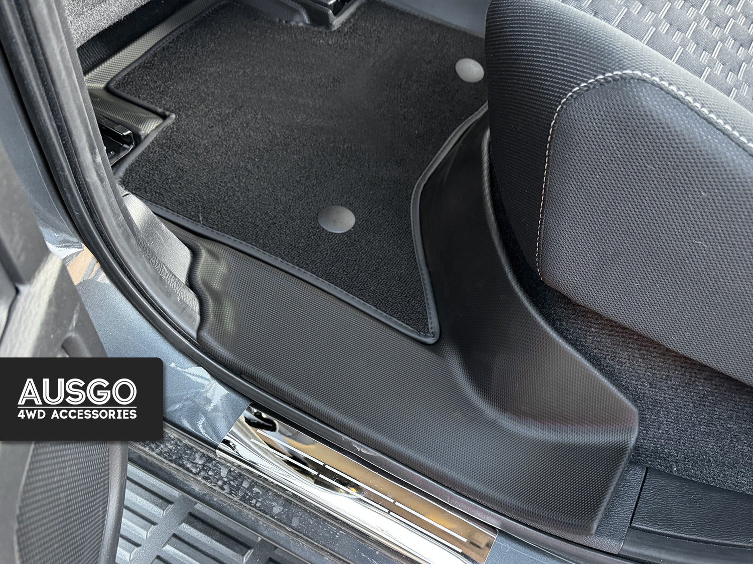 Double-Layer Car Floor Mats + Door Sill Protector for Nissan Navara D27 Dual Cab 2026-Onwards