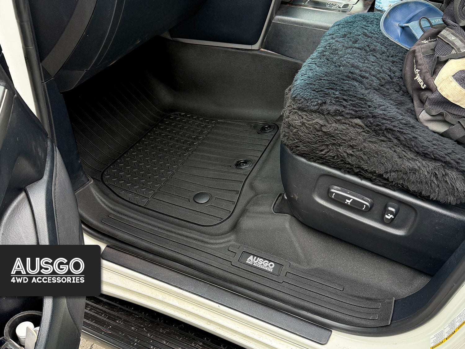 7D Injection Floor Mats for Toyota LandCruiser 200 Series Altitude / VX / Sahara 2012-2021