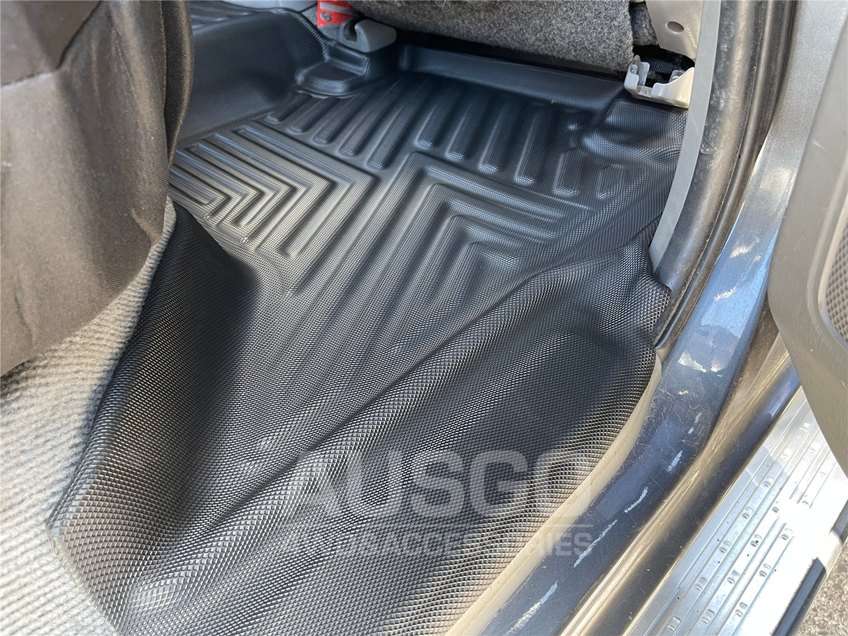 5D Moulded Car Floor Mats for Toyota Hilux Dual Cab 2005-2015